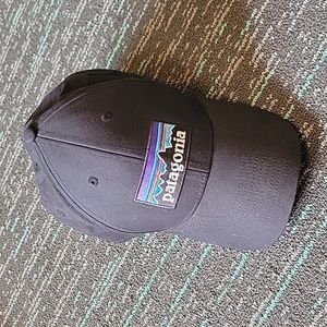 Men's Patagonia hat Large black logo